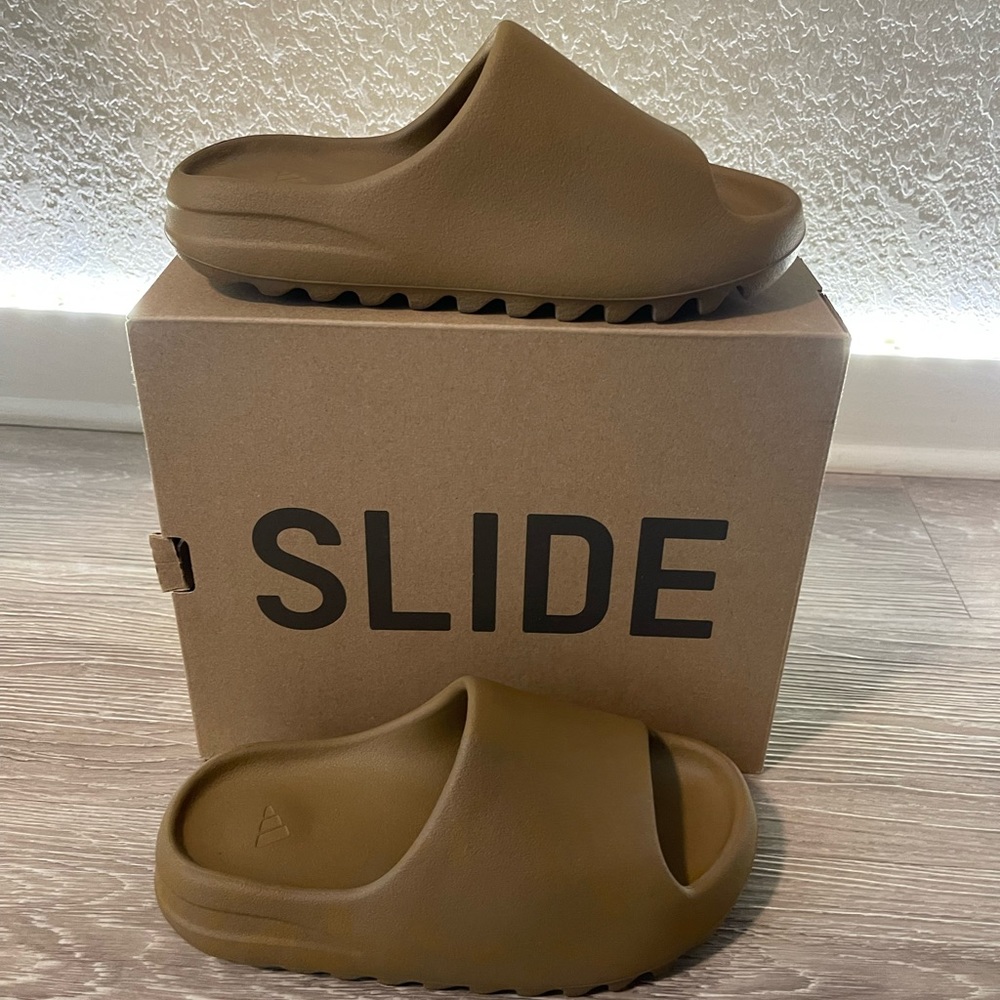 Yeezy slide “Ochre”